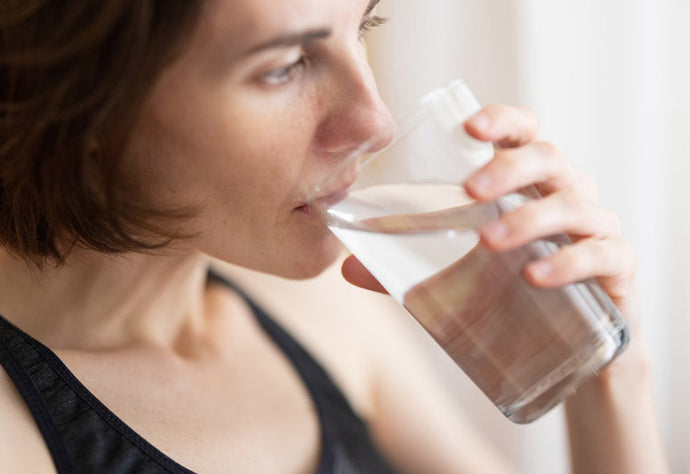 How much copper water to drink per day?